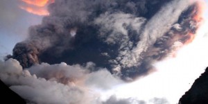 EN IMAGES. Equateur: l'impressionnante éruption du volcan Tungurahua