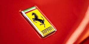 Quelle est l’histoire du logo de Ferrari et son célèbre cheval cabré ?
