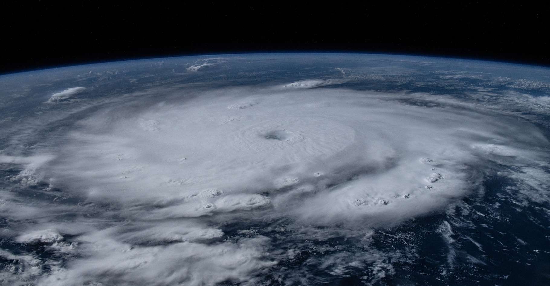 L’ouragan Béryl s'est encore intensifié et bat tous les records !