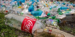 Ces entreprises seraient responsables du quart de la pollution plastique « marquée » mondiale, selon cette étude