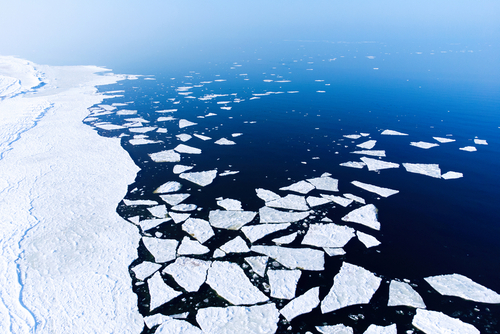 Le réchauffement climatique responsable de la fonte record de la banquise en 2023 en Antarctique d’après une étude