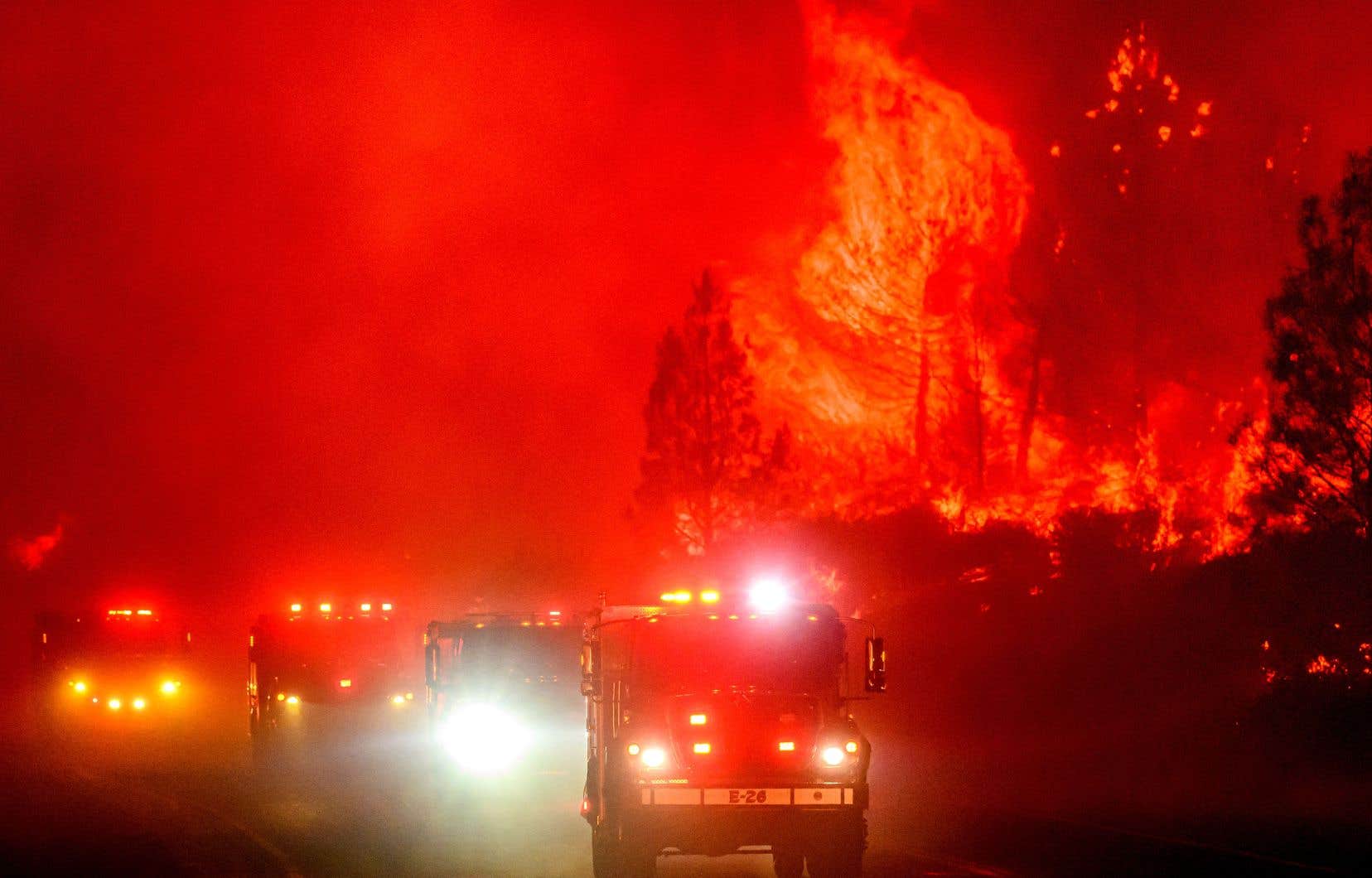 En Californie, la lutte se poursuit contre le plus grand incendie de l’année