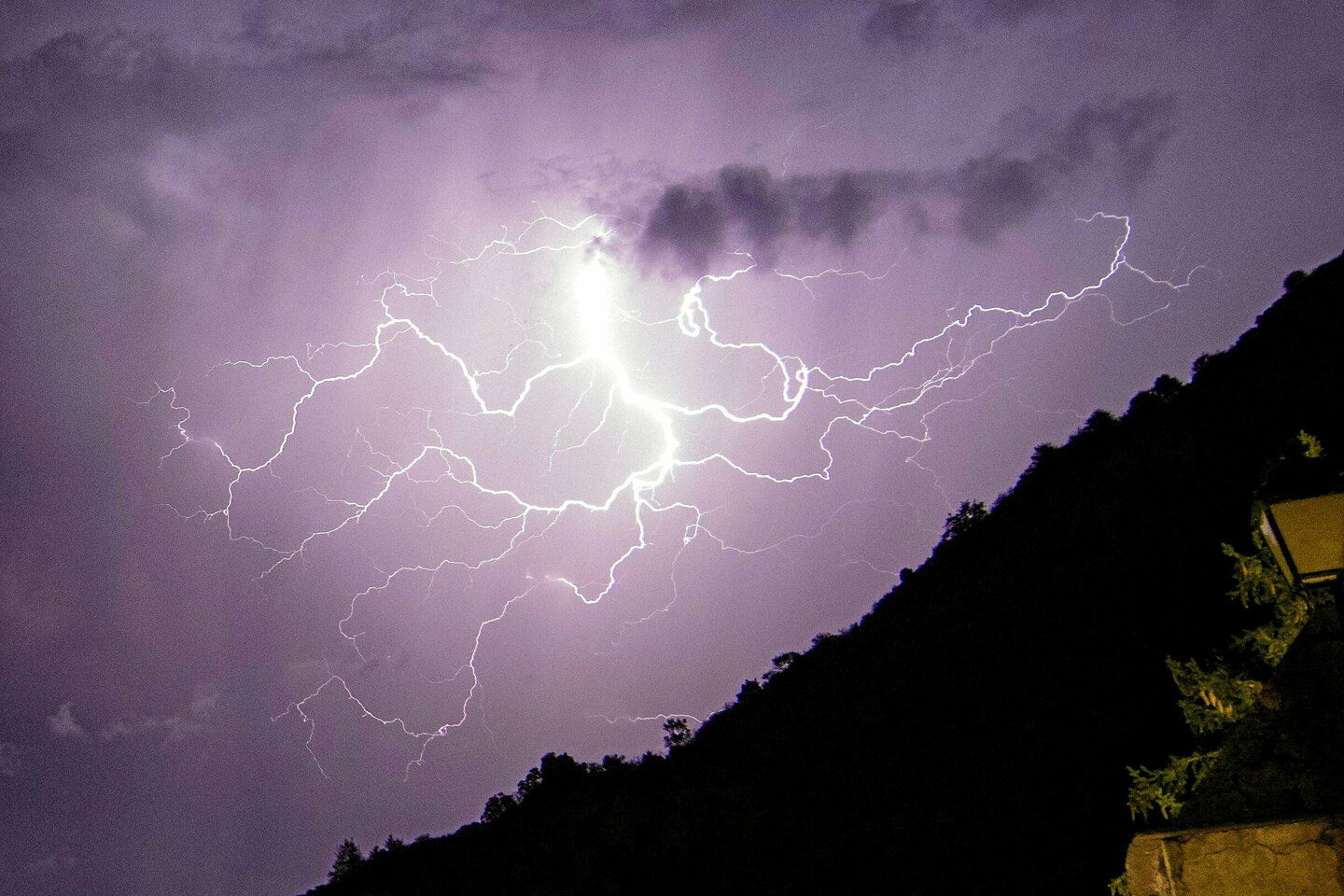 Orages : quatorze départements placés en vigilance jaune