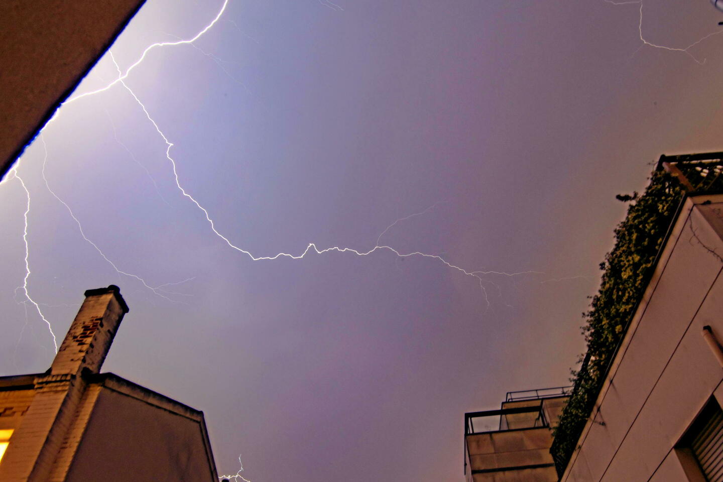 Orages : 19 départements placés en vigilance orange par Météo-France