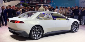 Batteries solides : mauvaise nouvelle pour les futures voitures électriques de BMW