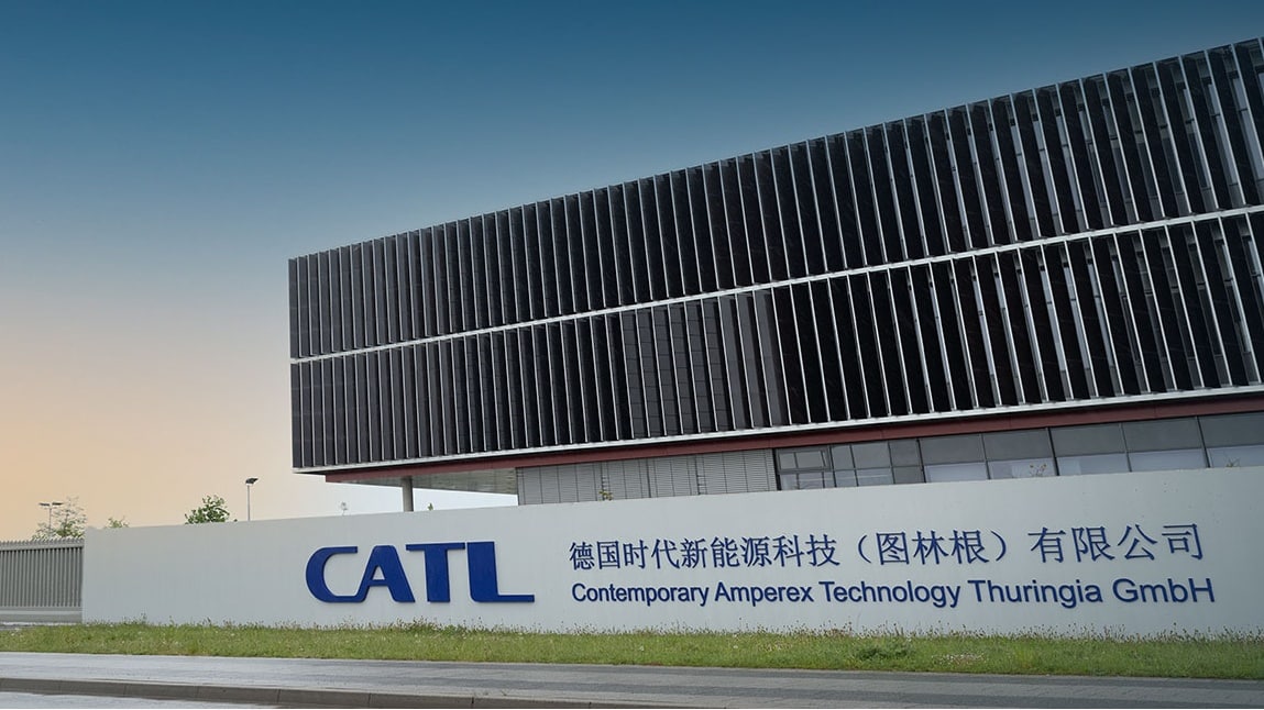 Batteries des voitures électriques : le géant CATL intensifie ses investissements hors de Chine