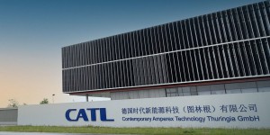 Batteries des voitures électriques : le géant CATL intensifie ses investissements hors de Chine