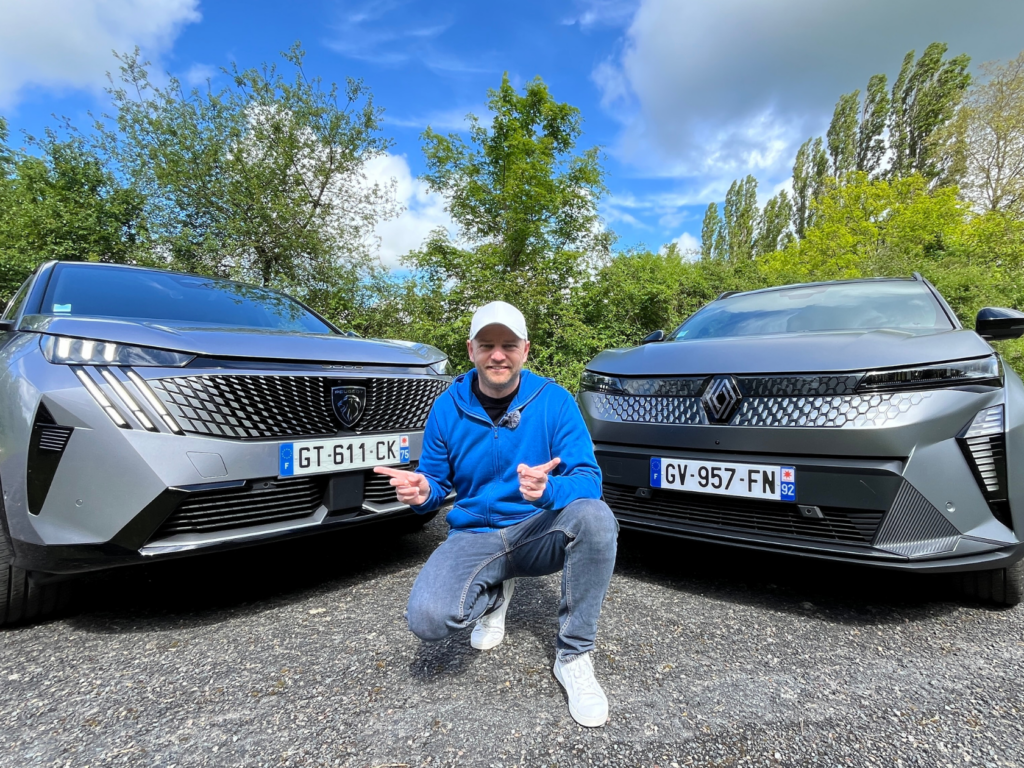 Vidéo – Peugeot e-3008 vs Renault Scenic E-Tech : le duel des SUV électriques made in France !