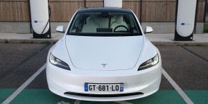 Hausse des droits de douane : Tesla augmente le prix de la Model 3 !