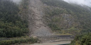 En Savoie, les dégâts routiers engendrés par le changement climatique coûtent de plus en plus cher