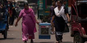 En Inde, New Delhi écrasée par une canicule sévère : « Je n’ai pas assez d’argent pour me payer une climatisation, il fait 40 °C chez moi »