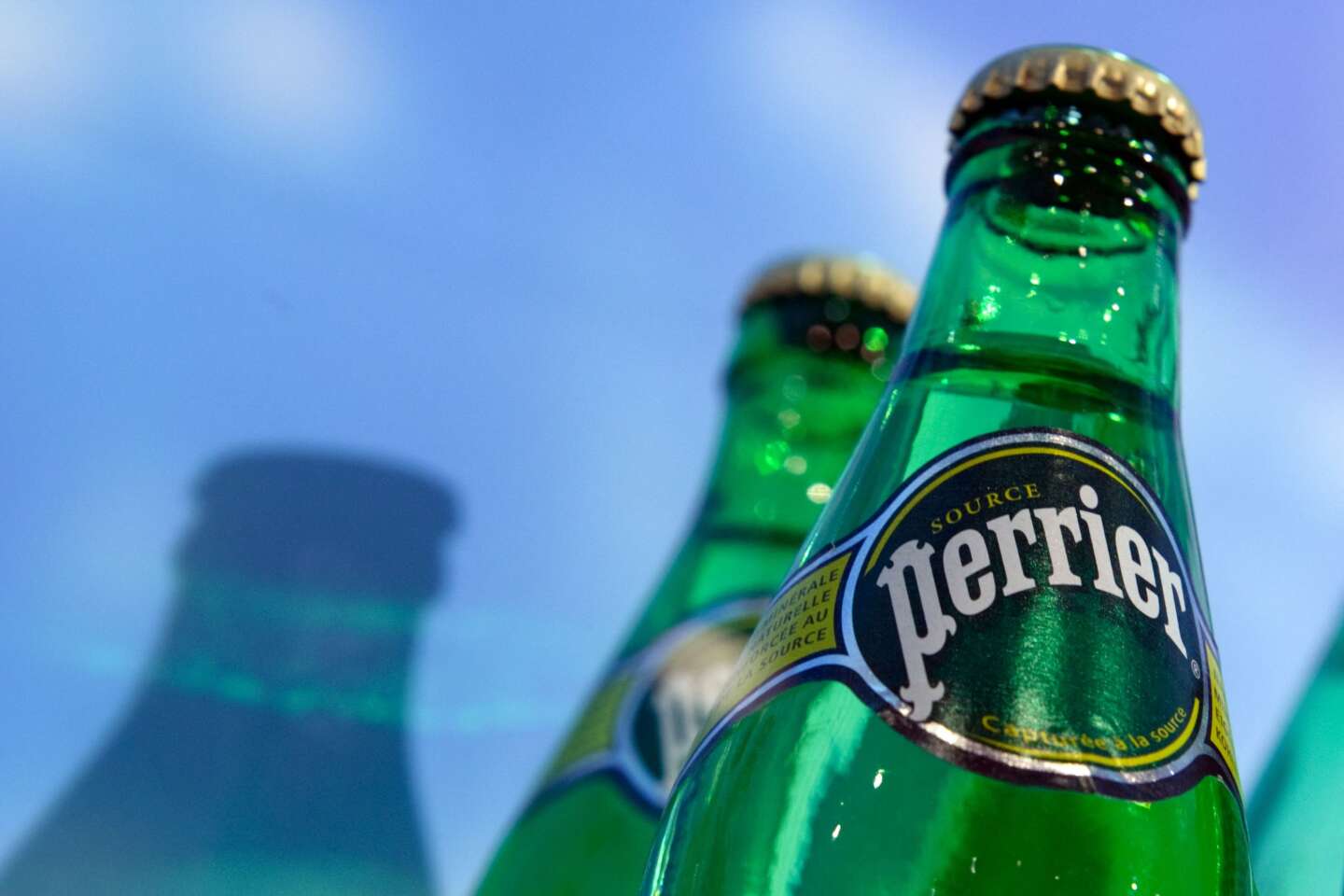 Nestlé assure continuer à produire et commercialiser des bouteilles de Perrier de 1 litre