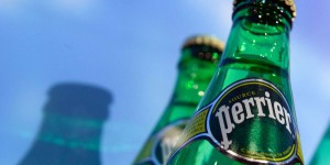 Nestlé assure continuer à produire et commercialiser des bouteilles de Perrier de 1 litre