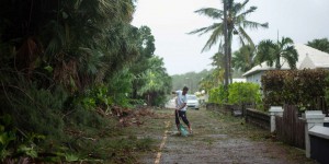 L’ouragan Ernesto, rétrogradé en tempête tropicale, s’éloigne des Bermudes