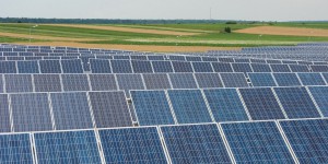 Photovoltaïque : la Commission européenne ouvre deux enquêtes sur des subventions étrangères