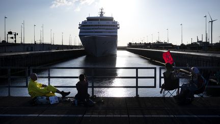 Extinction Rebellion bloque l'arrivée d'un navire de croisière à Amsterdam