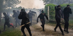 Mobilisation contre l’A69 : des affrontements en cours entre manifestants et forces de l’ordre